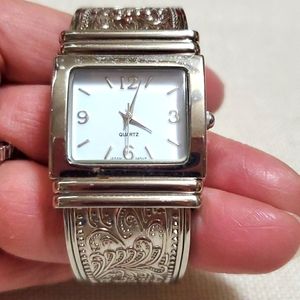 Silver Quartz Womens Cuff Watch Japan Movement